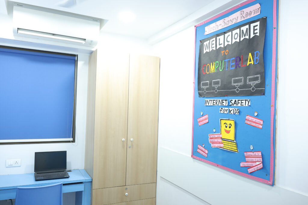 Fully equipped computer lab at Zack