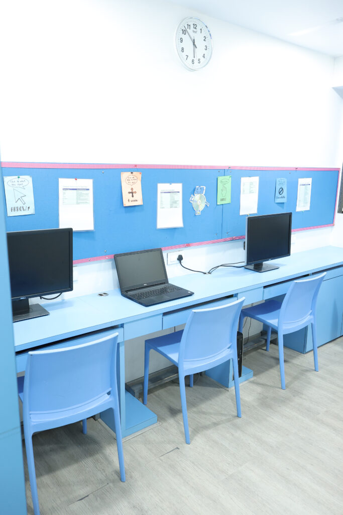 Spacious computer lab at Zack